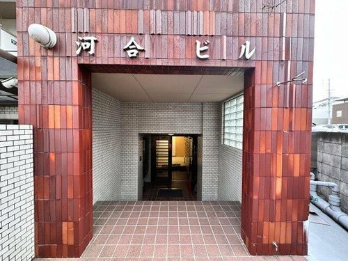 覚王山ドミトリー河合ビル308の玄関