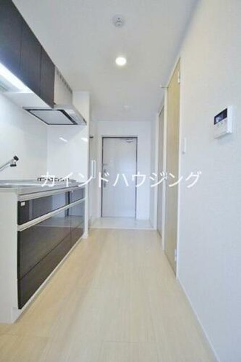 クリム岸里の居間