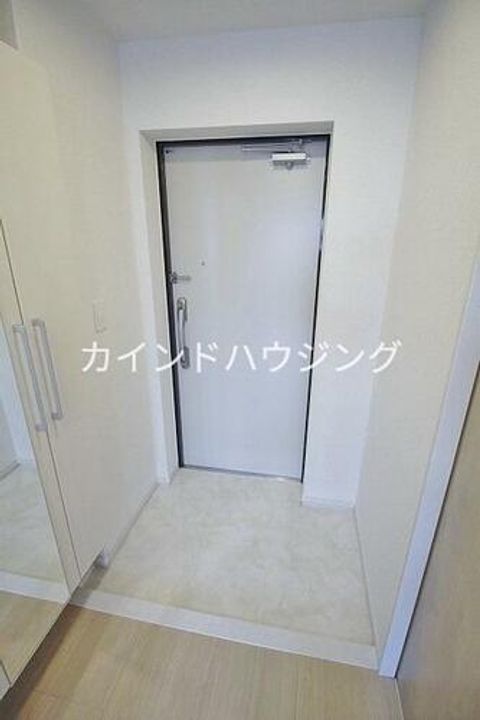 クリム岸里の玄関