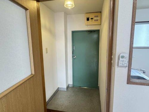 コーポ緑風の玄関