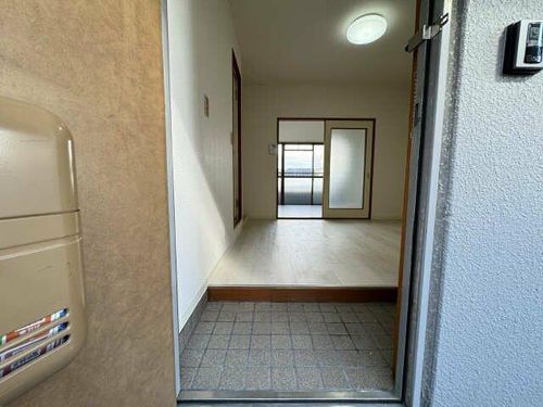 ロジュマン貴船の玄関