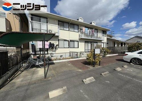 ホワイエはせがわの外観