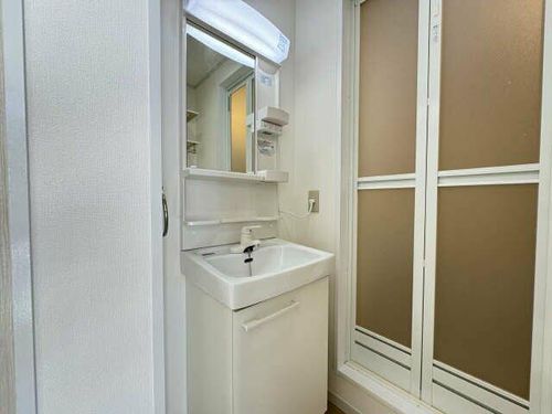 ホワイエはせがわの内装