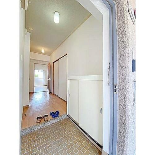 藤本コーポ102の玄関