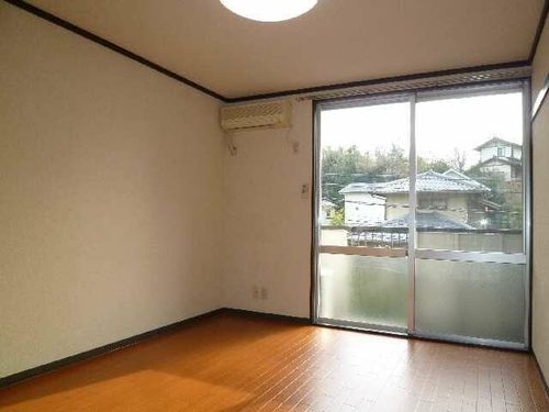 フォーブルモトヨシの居間