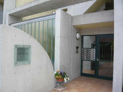 atrio金城の玄関
