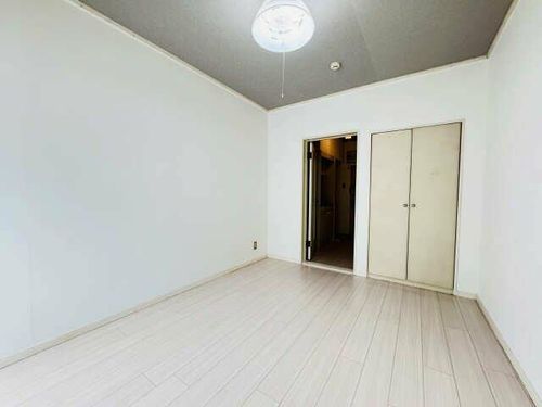 シングルステージの居間