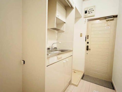 シングルステージのキッチン