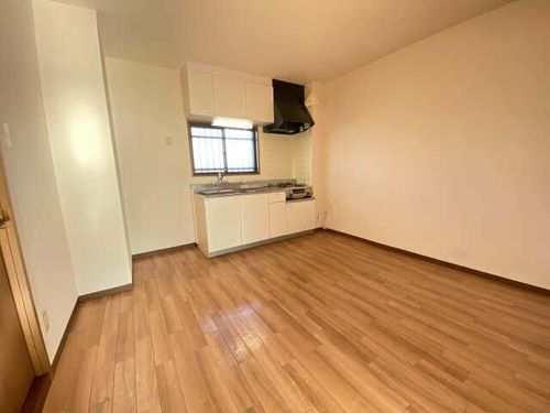 ローレルパレスの居間