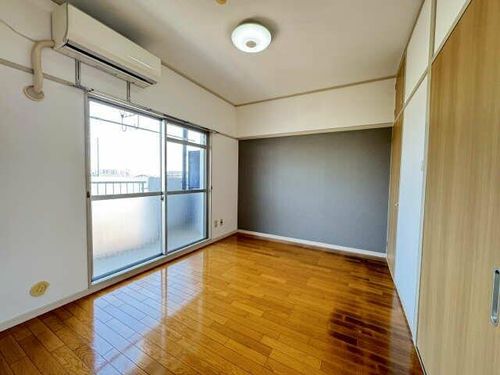 エスポ大門の居間