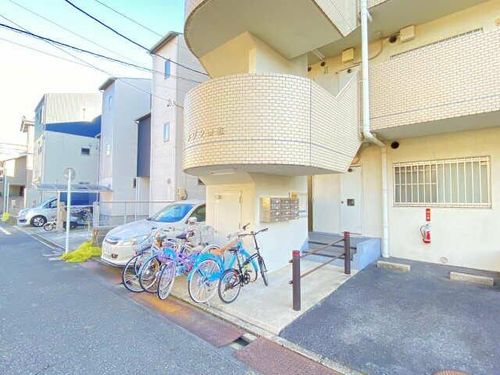 メゾン泰和の玄関