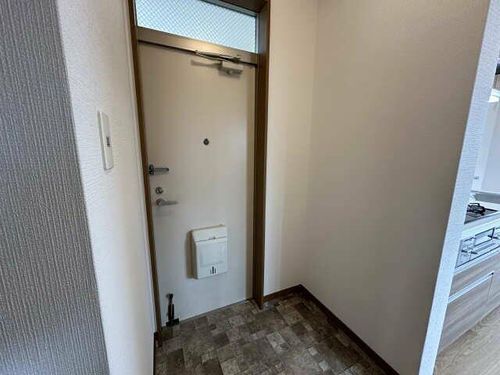 グランドール松ケ丘の玄関