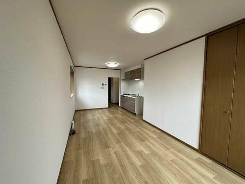 グランドール松ケ丘の居間