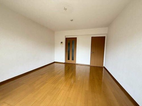 シャレ・アンジェロの居間