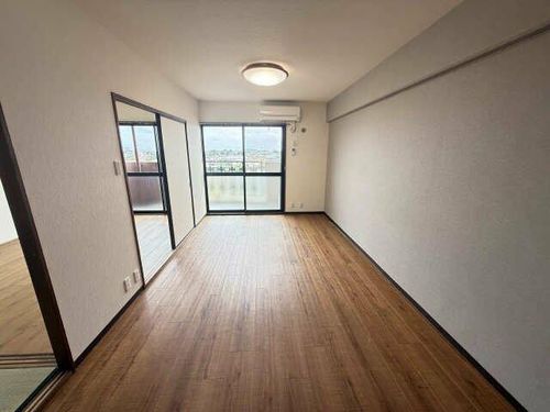 エミネンス江南の居間