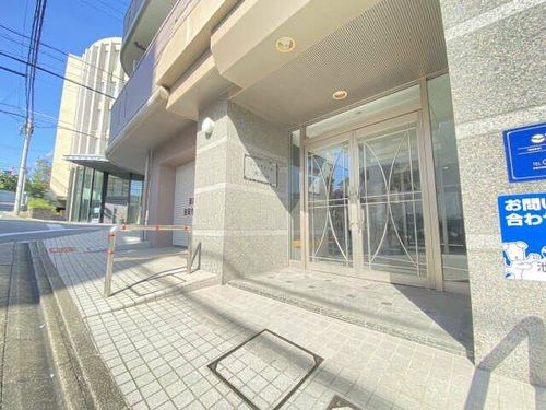 ヴェルドミール覚王山の玄関