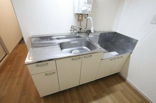 月見ハイツA棟のキッチン