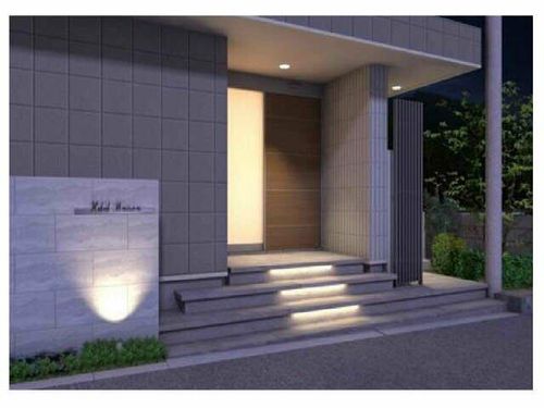 メゾン天白公園東 E棟の玄関