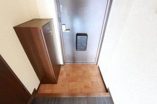 マンション豊402の玄関