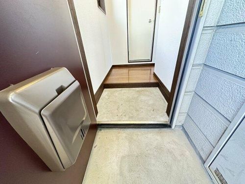 栄グランドハウスの玄関
