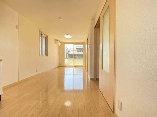 チャーリーズE棟の居間