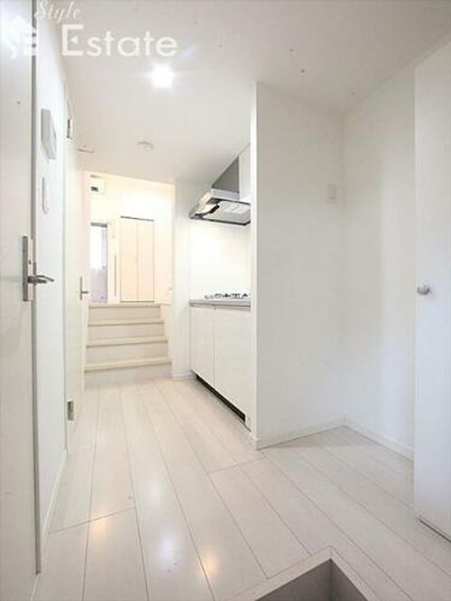 愛知県名古屋市中村区中村本町1丁目(アパート)の賃貸物件102の玄関