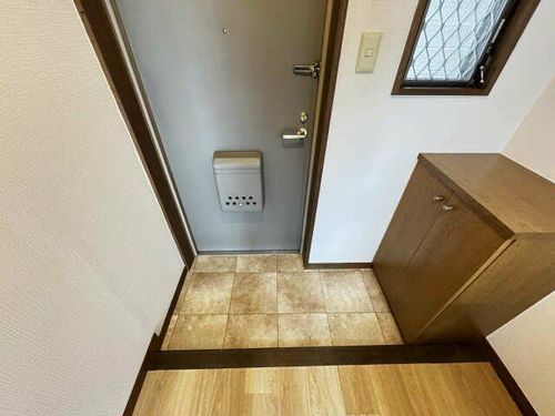 パティオ本郷の玄関