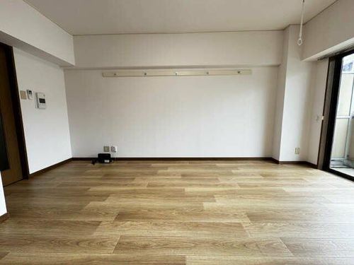 パティオ本郷の居間