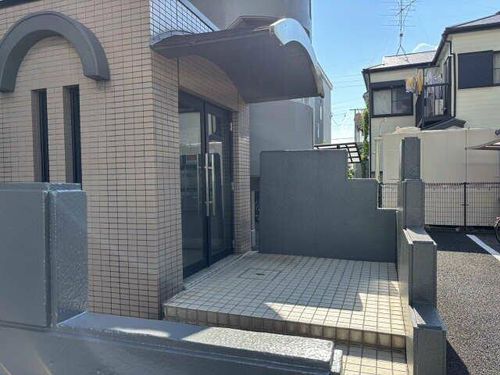 HARUTA Mansionの玄関