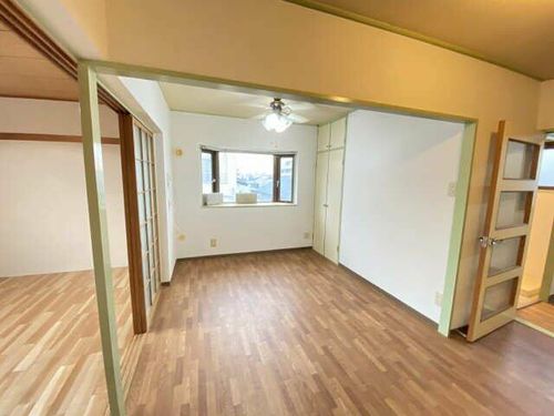 サンハイツ五才美の居間