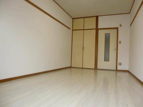 ダックス中平の居間