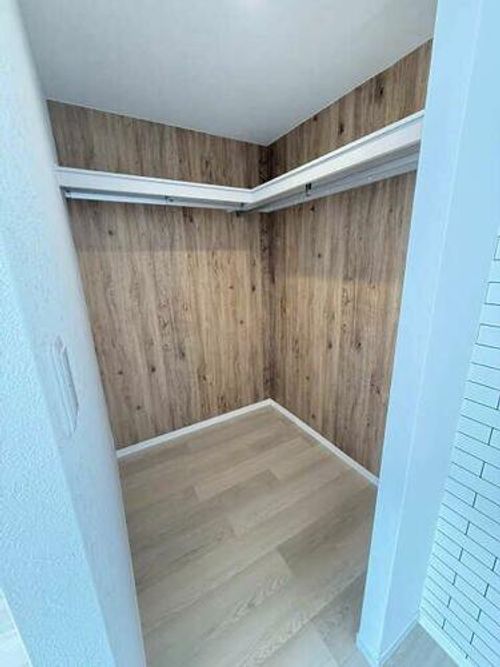 ソレーユ曙 E棟の内装