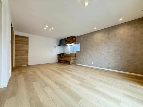 ソレーユ曙 E棟の居間