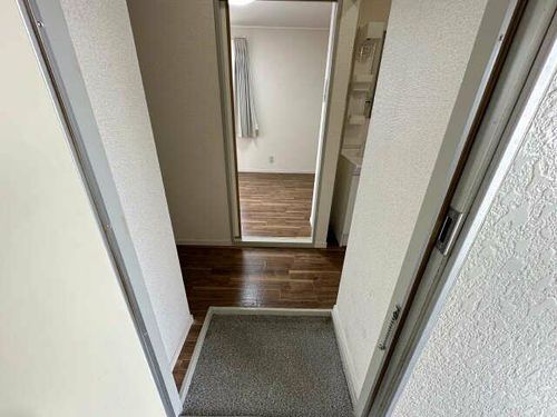 マルシンハイツの玄関