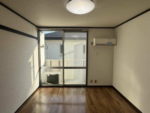 ボーヌング明和の居間