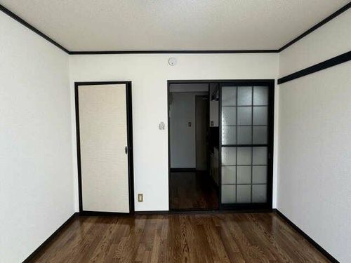 ボーヌング明和の居間