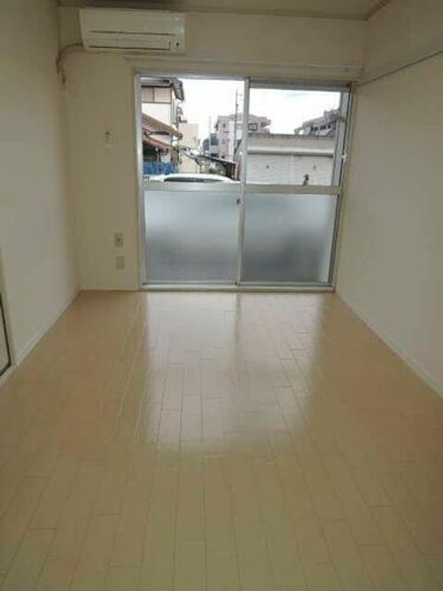 タウニーY3,Y5の居間