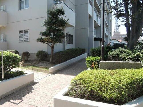 パークサイド庄南 北館の玄関
