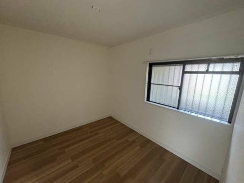 オオタピア植田 302号室の内装