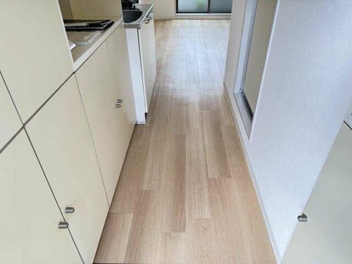 クオリシティ山手の居間