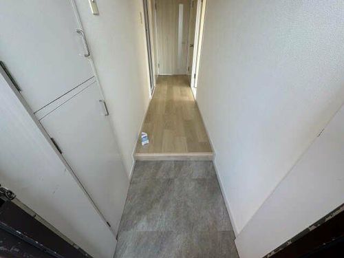 ファミールモリの玄関