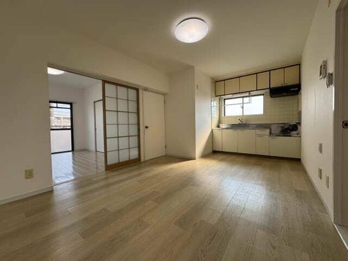 ファミールモリの居間