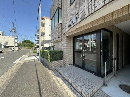 ハイツ山崎の玄関