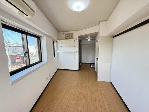 プチマンション江南の居間