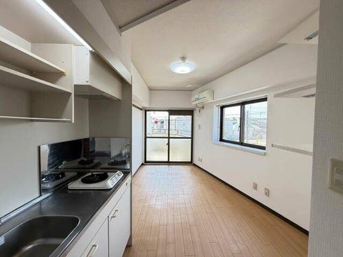 プチマンション江南の内装