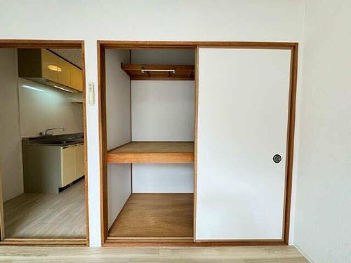 エステート飛高の内装