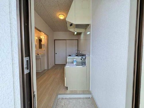 エステート飛高の玄関