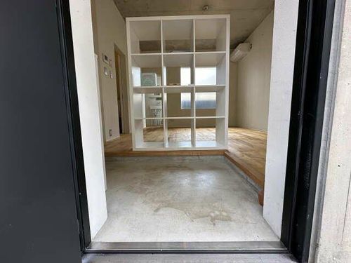 nuts imaikeの玄関