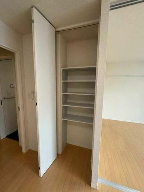 プレミアス向山の内装
