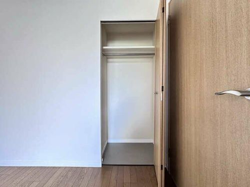 サンコート桃花台D棟の玄関